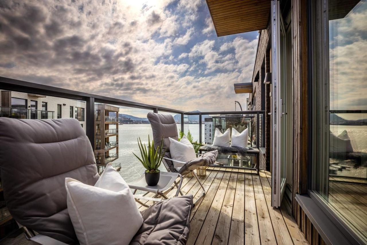 New Penthouse Apartment With Sea View In Bergen Centrum Esterno foto